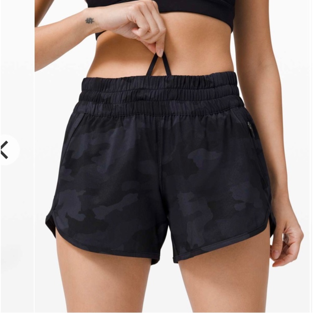 Lululemon Tracker black and grey camo Low-Rise Lined Short 4" sz8